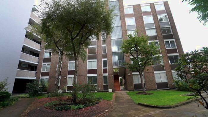 Studio To Rent In Boundary Road, London, NW8