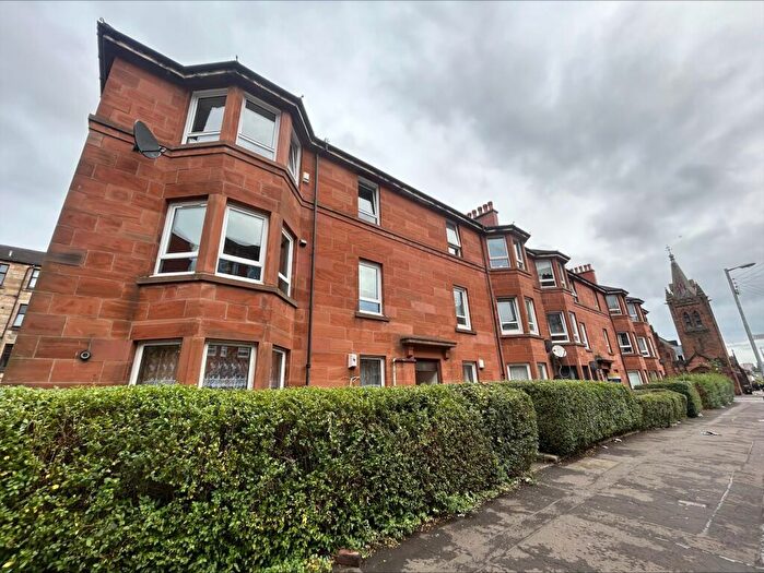 2 Bedroom Flat To Rent In Dixon Road, Crosshill, G42
