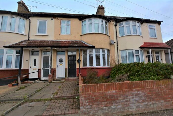 1 Bedroom Flat To Rent In Eastcote Grove, Southend-On-Sea, SS2