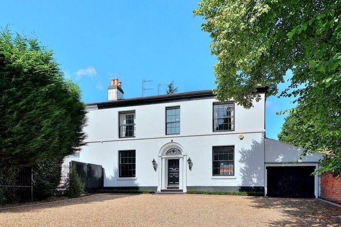 4 Bedroom Semi-Detached House To Rent In Bristol Road, Edgbaston, B5