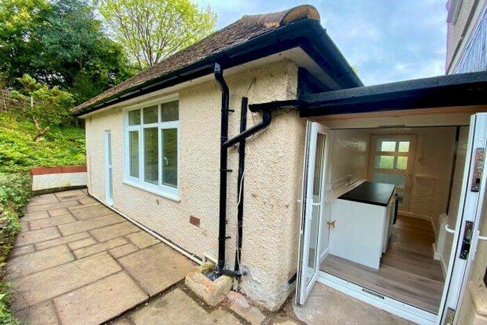 1 Bedroom Cottage To Rent In Guildown Road, Guildford, GU2