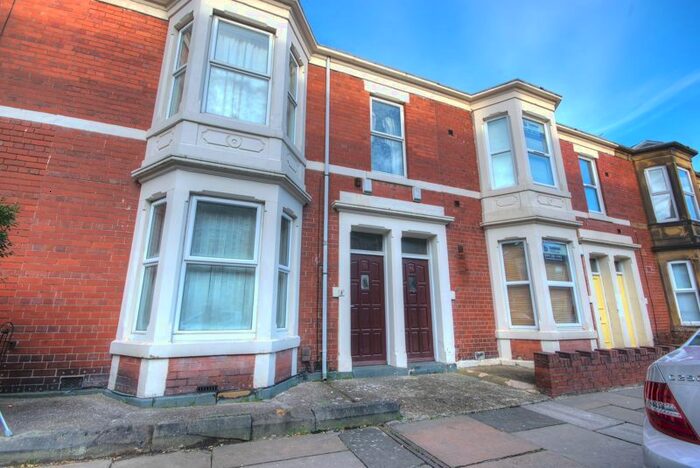 2 Bedroom Flat To Rent In Hazelwood Avenue, Jesmond, Newcastle Upon Tyne NE2