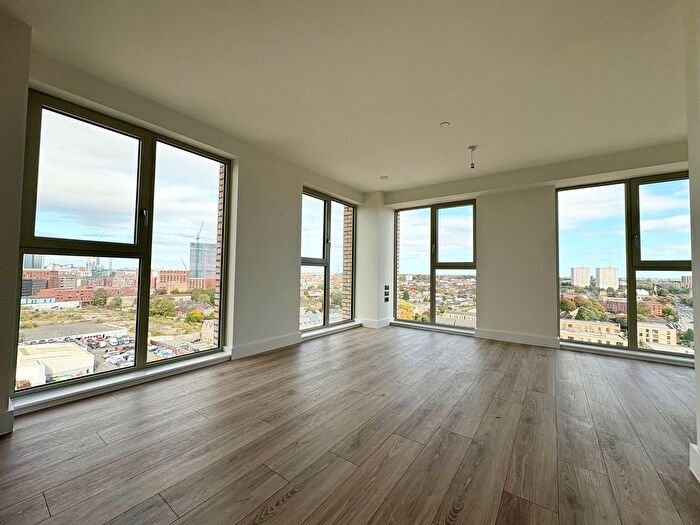 2 Bedroom Flat To Rent In Bristol Street, Birmingham, B5
