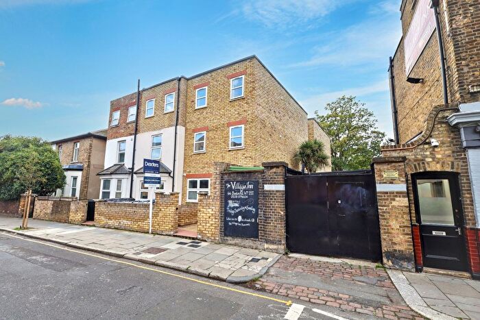 1 Bedroom Flat For Sale In Boston Road, London, W7