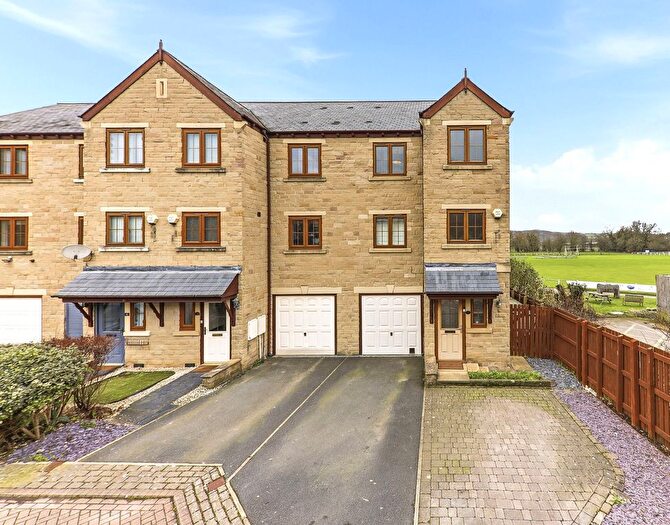 4 Bedroom Town House For Sale In The Beeches, Pool In Wharfedale, LS21