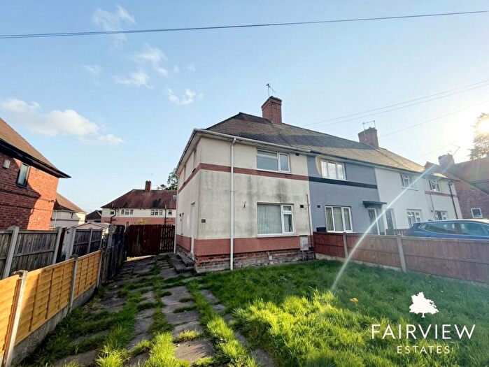 3 Bedroom Semi Detached House To Rent In Longford Crescent, Nottingham, NG6