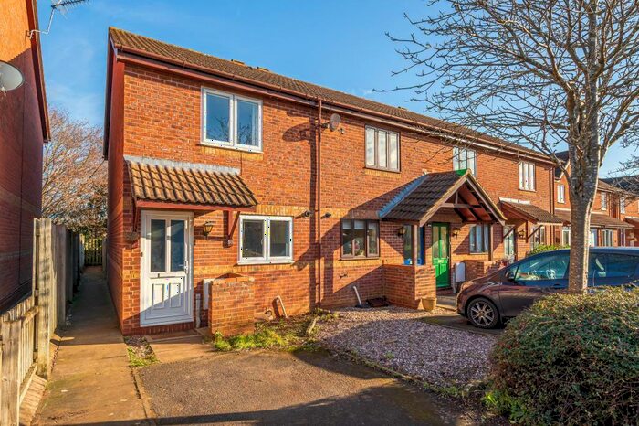 2 Bedroom End Of Terrace House To Rent In Coopers Green, Bicester, OX26