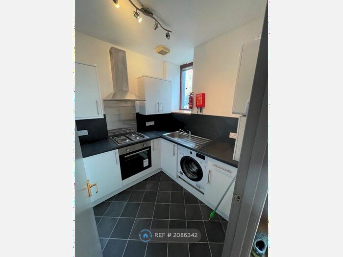 2 Bedroom Flat To Rent In Blackness Road, Dundee, DD2