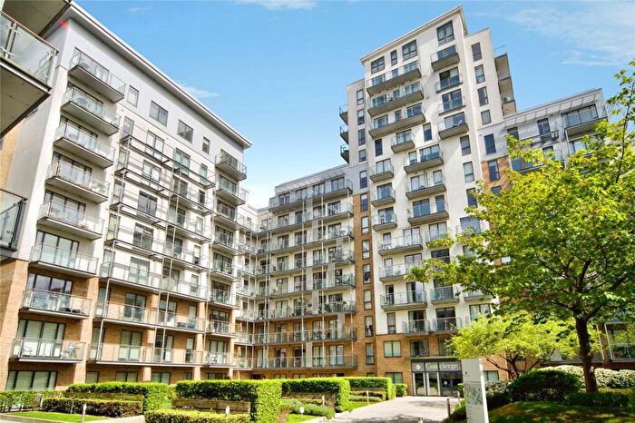 3 Bedroom Flat For Sale In Seven Sea Gardens, London, London, E3