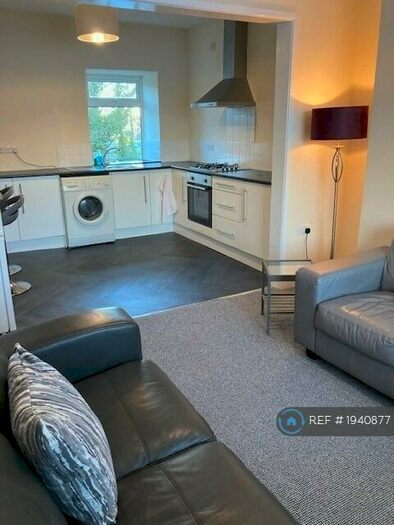 2 Bedroom Flat To Rent In Hen Bost, Llangefni, LL77