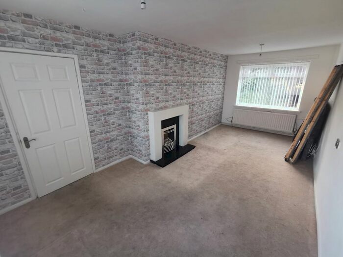 2 Bedroom Semi-Detached House To Rent In Pennine Gardens, Gateshead NE11