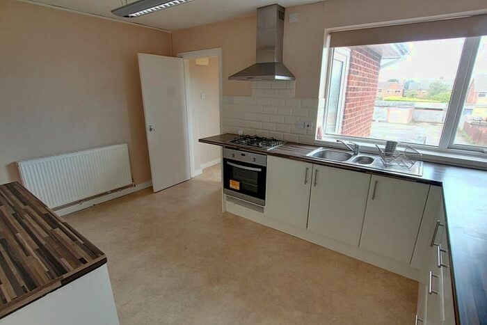 2 Bedroom Flat To Rent In Maple Drive, Beverley HU17