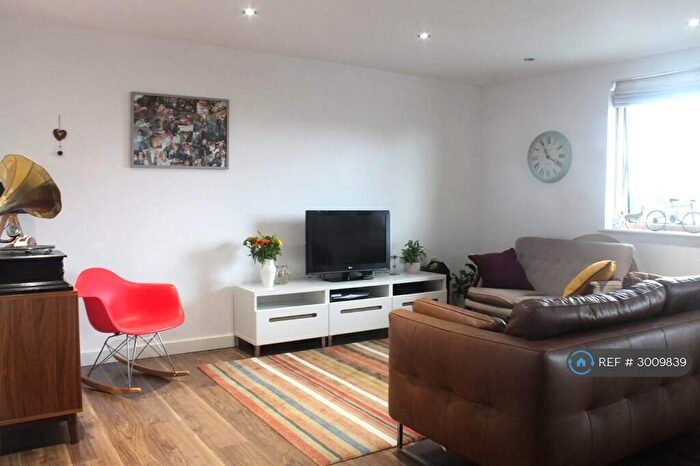 2 Bedroom Flat To Rent In Church Road, London, NW10