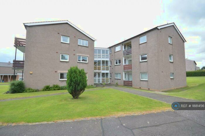 2 Bedroom Flat To Rent In West Craigs Crescent, Edinburgh, EH12