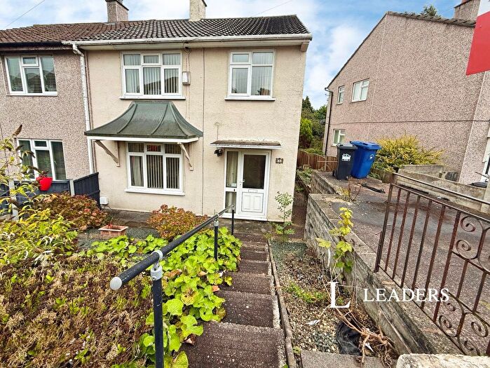 3 Bedroom Semi-Detached House To Rent In Tunbridge Drive, Newcastle, Staffordshire, ST5