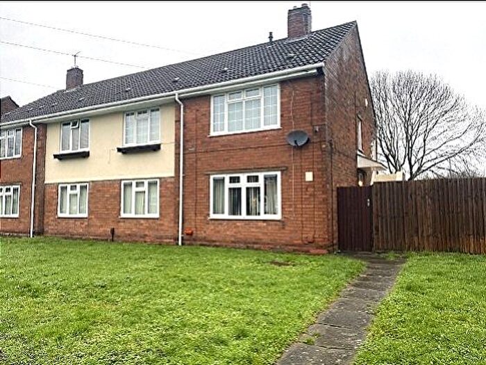 2 Bedroom Maisonette To Rent In Hilton Road, Wolverhampton, West Midlands, WV4
