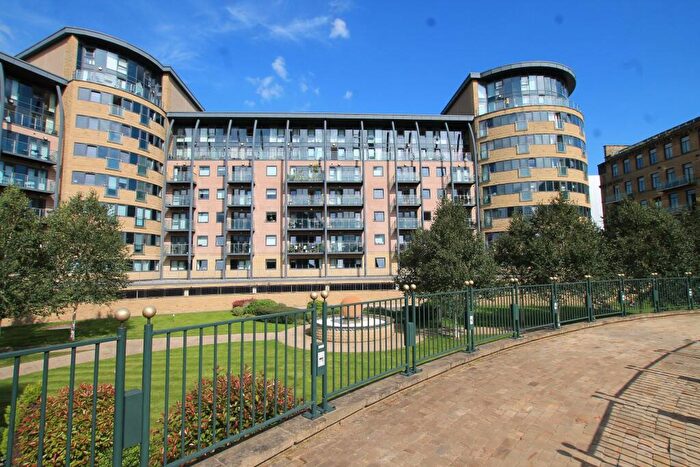 2 Bedroom Flat To Rent In Salts Mill Road, West Yorkshire, Shipley, BD17