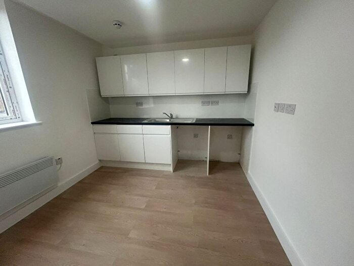 Studio To Rent In Gillett Road, Thornton Heath, CR7