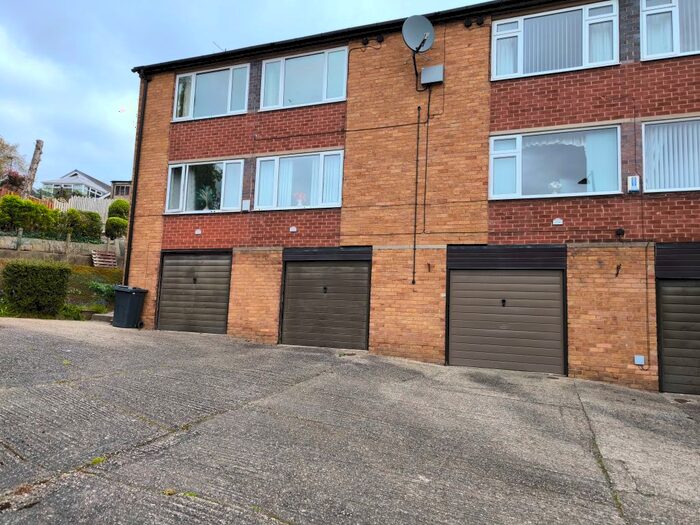 2 Bedroom Flat To Rent In Wadsley Lane, Sheffield, S6