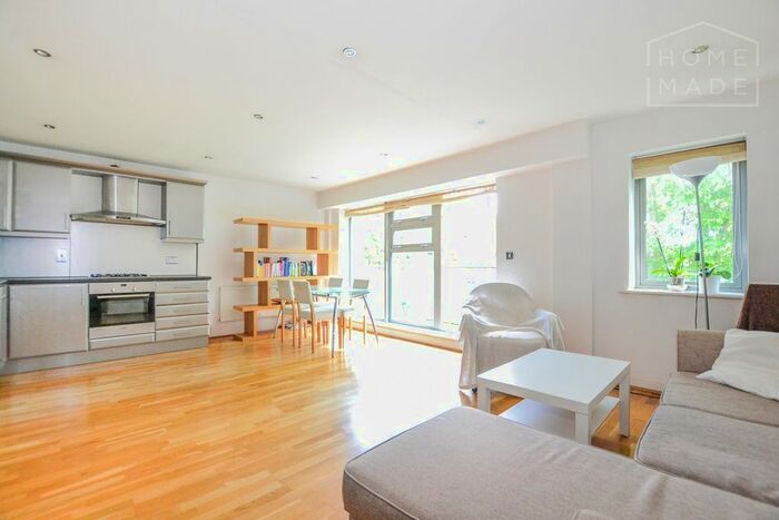 2 Bedroom Flat To Rent In Rotherhithe Street, Rotherhithe, SE16