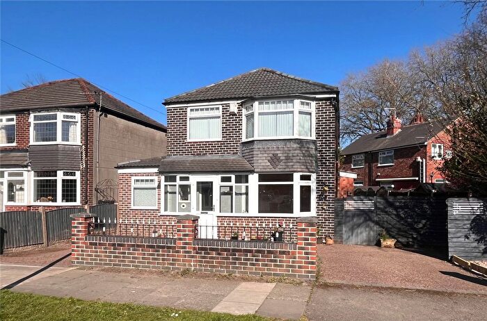 4 Bedroom Detached House For Sale In Lansdowne Road, Manchester, Lancashire, M41