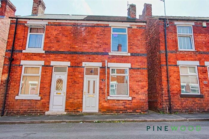 2 Bedroom Semi Detached House To Rent In Hope Street, Chesterfield, S40
