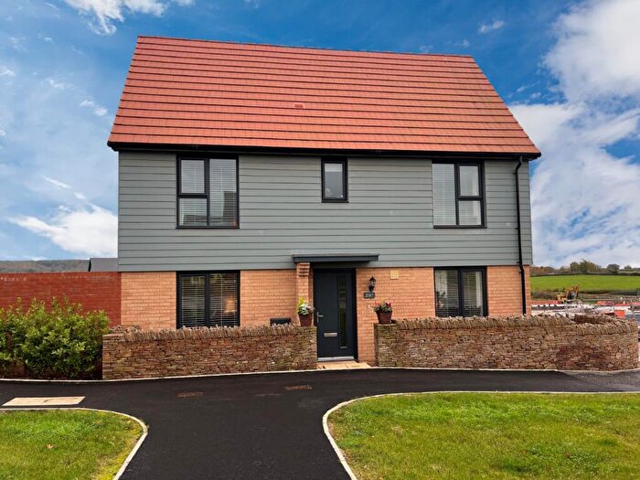 3 Bedroom Semi-Detached House To Rent In Willow Tree Fields, Nailsea, North Somerset, BS48