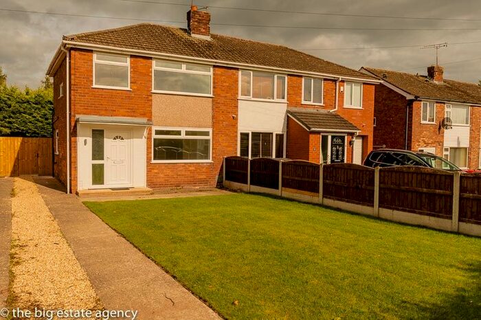 3 Bedroom Semi-Detached House To Rent In Conway Close, Gwersyllt, Wrexham LL11