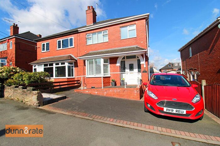 3 Bedroom Semi Detached House For Sale In Courtway Drive, Sneyd Green, Stoke-On-Trent, ST1
