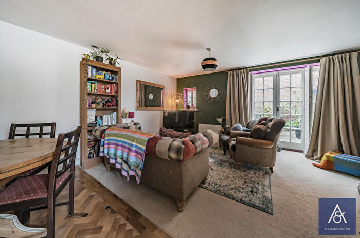 2 Bedroom Apartment To Rent In Hill Street, Brackley, NN13