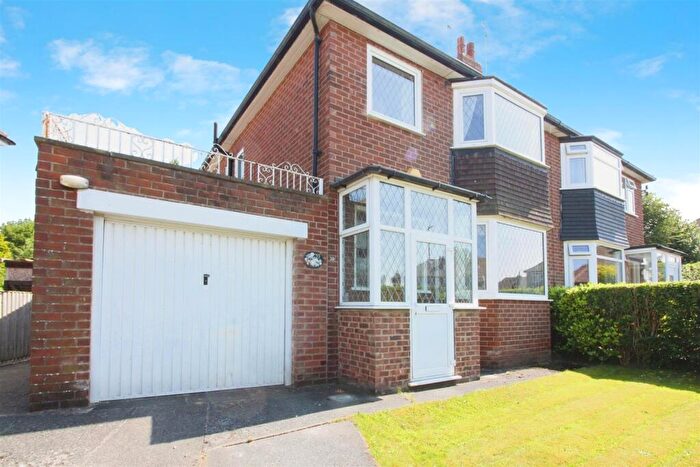 3 Bedroom Semi Detached House For Sale In Manston Avenue, Leeds, LS15