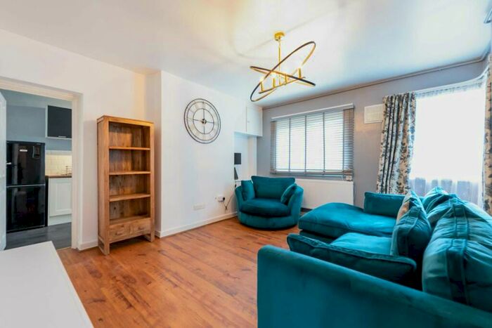 2 Bedroom Flat To Rent In Brecknock Road Estate, Kentish Town, N19