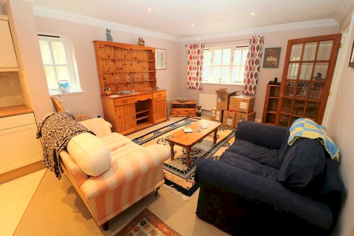 2 Bedroom End Of Terrace House To Rent In Church Street, Dorking, RH4