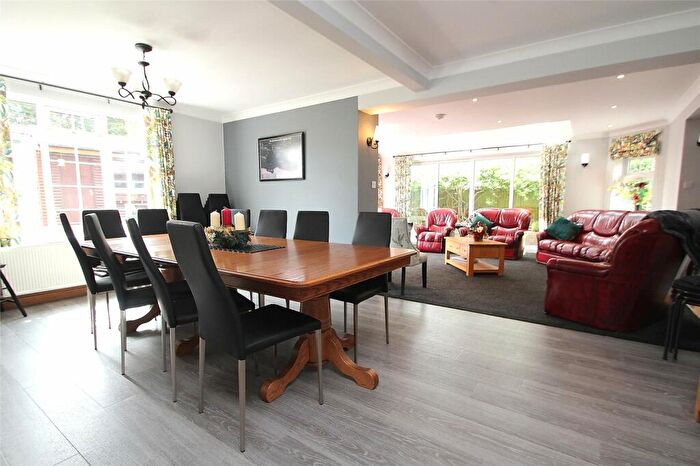 4 Bedroom Detached House For Sale In Blackbrook Park Avenue, Fareham, Hampshire, PO15