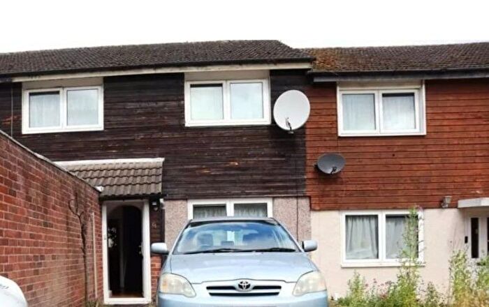 3 Bedroom Town House To Rent In Rannoch Close, Leicester, LE4