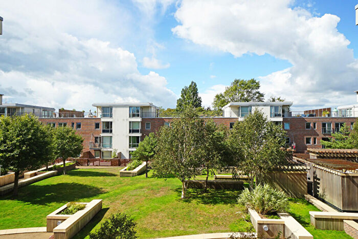 2 Bedroom Flat To Rent In Hamburg House, Cross Street, PO1