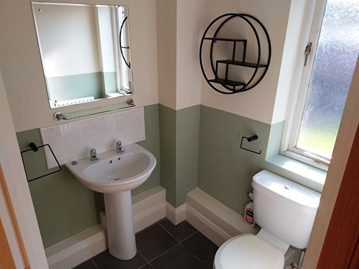 2 Bedroom Flat To Rent In The Callis, Ashby-De-La-Zouch, LE65