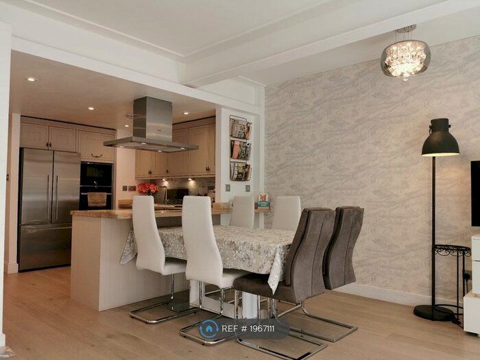 2 Bedroom Flat To Rent In Victoria Mills Studio, Stratford, London, E15