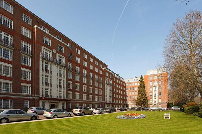 2 Bedroom Flat To Rent In Finchley Road, St John's Wood, London, NW8