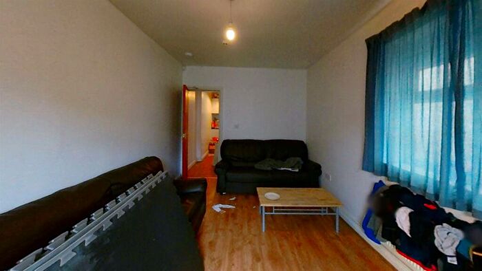 6 Bedroom House To Rent In Rookery Road, Selly Oak, Birmingham, B29