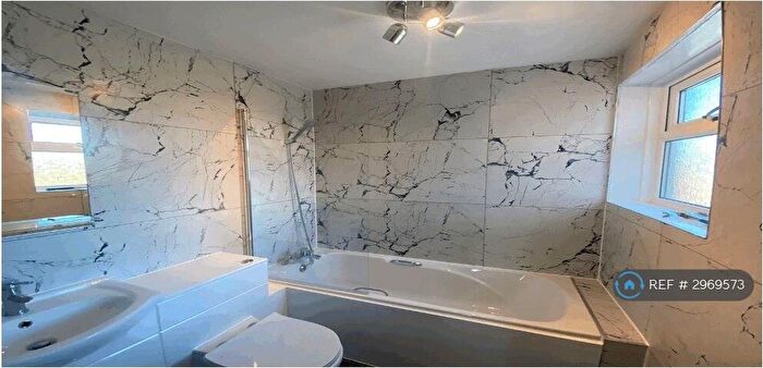 5 Bedroom End Of Terrace House To Rent In Keats Close, Basingstoke, RG24