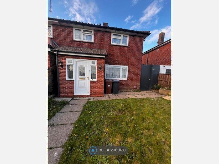 3 Bedroom End Of Terrace House To Rent In Crown Road, Borehamwood, WD6