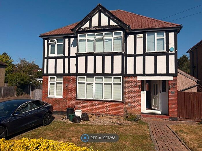 4 Bedroom Detached House To Rent In Potter St, Northwood, HA6