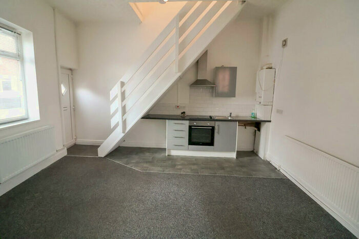 1 Bedroom Terraced House To Rent In Stockport Road, Hyde, SK14