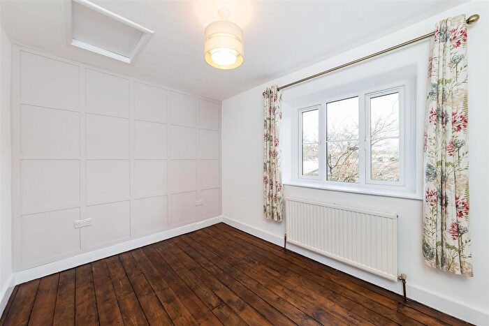 2 Bedroom Cottage To Rent In High Street, Kidlington, OX5