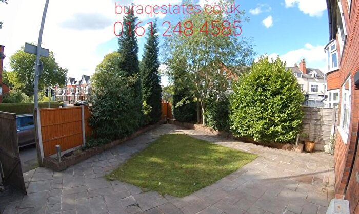 5 Bedroom Terraced House To Rent In Parrs Wood Road, Manchester, M20