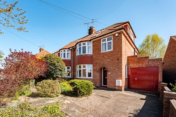 4 Bedroom Semi-Detached House For Sale In Oakland Avenue, York, YO31