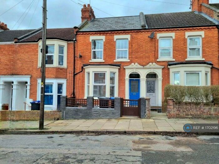 5 Bedroom Terraced House To Rent In Adams Avenue, Northampton, NN1