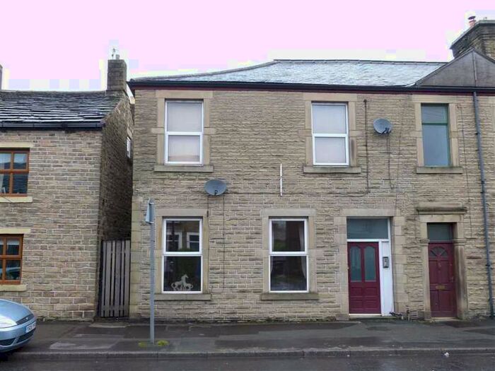 1 Bedroom Flat To Rent In High Street East, Glossop, SK13