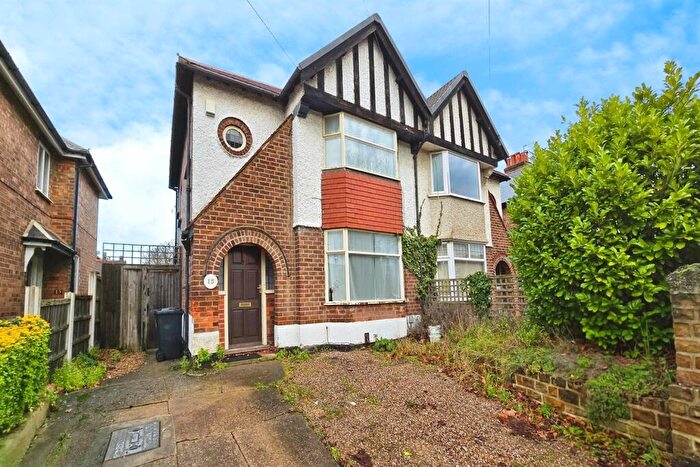 3 Bedroom Semi Detached House For Sale In Broadgate, Beeston, NG9